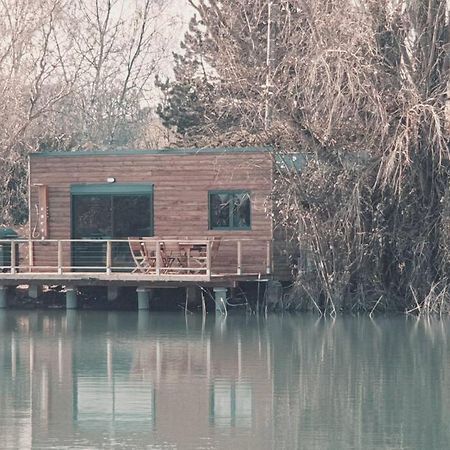 Chalet Les Pieds Dans L'Eau La Campagne A La Ville Saint-Doulchard エクステリア 写真