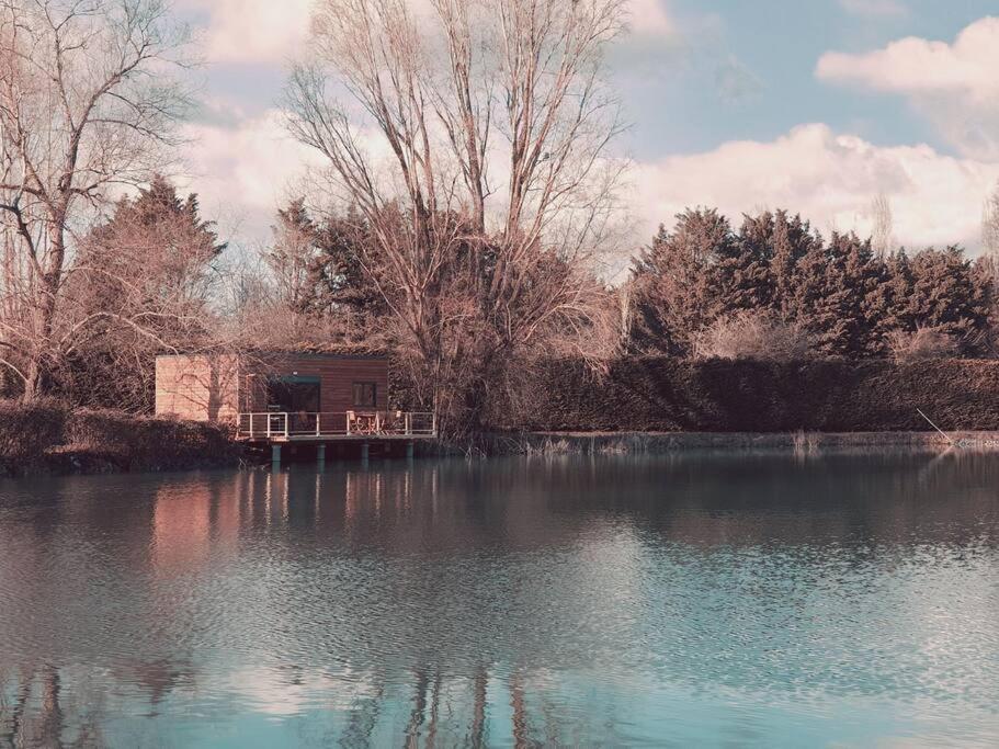 Chalet Les Pieds Dans L'Eau La Campagne A La Ville Saint-Doulchard エクステリア 写真